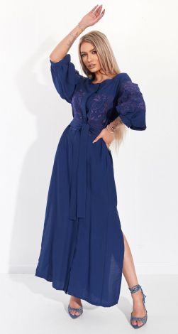 Лляна сукня з вишивкою