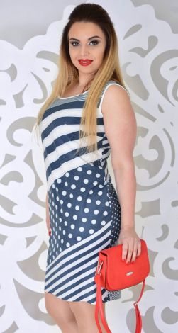 Полосатое платье без рукава большого размера