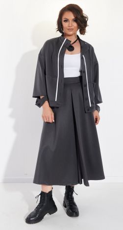 Костюми жіночі