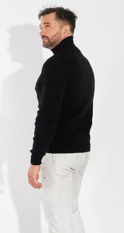 Мужской свитер с вышивкой с горлом с подворотом