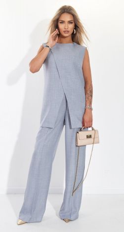 Стильний лляний костюм