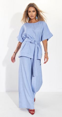 Вільний брючний костюм