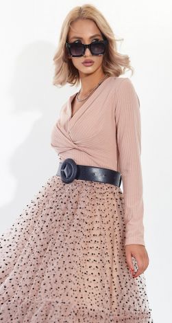 Красива блуза