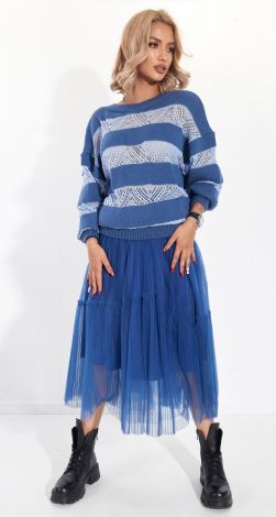 Свитер с ажурными полосками