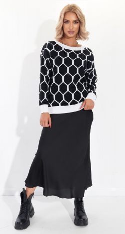 Свитерок с модным рисунком