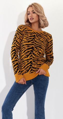 Модный свитер с тигровым узором
