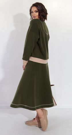 Костюмы женские