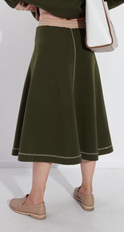 Костюмы женские