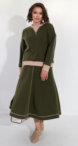 Модный костюм с юбкой