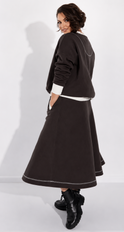 Women's Cinnamon Suit: Loose Sweatshirt and Skirt with Pockets - Image 9