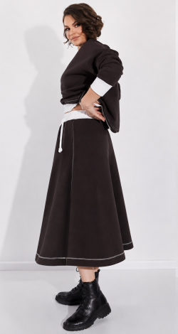 Women's Cinnamon Suit: Loose Sweatshirt and Skirt with Pockets - Image 5