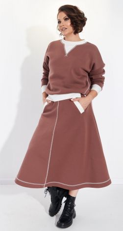 Костюмы женские