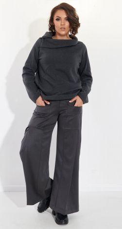 Модний брючний костюм