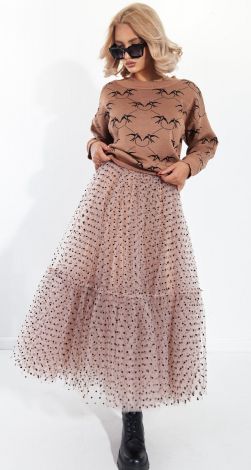 Стильный свитер с ласточками