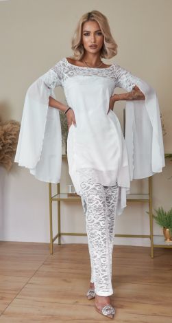 Красивий костюм