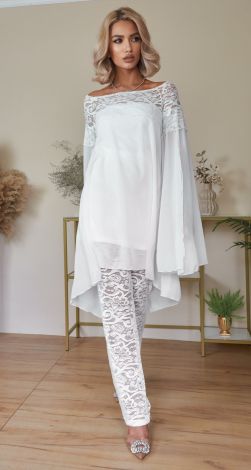 Красивий костюм