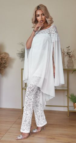 Красивий костюм