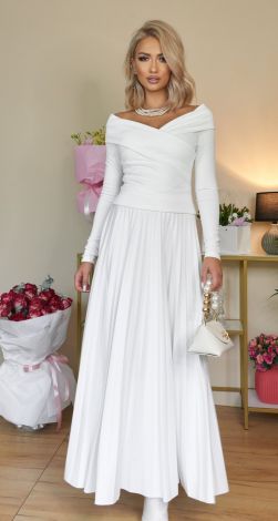 Костюми жіночі