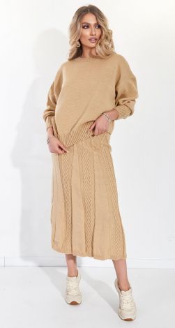 Костюмы женские