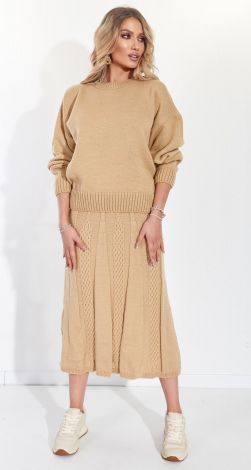 Костюмы женские