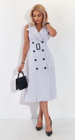 Платье с поясом