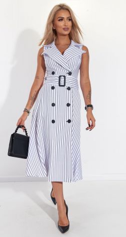 Платье с поясом