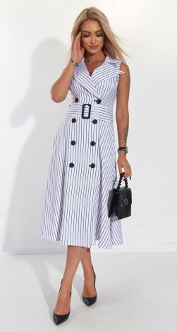 Платье с поясом