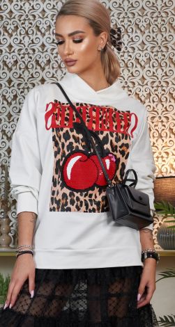 Объёмный свитшот с принтом и пайетками