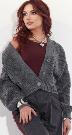 Короткий кардиган крупной вязки