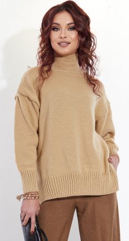 Модный вязанный свитер