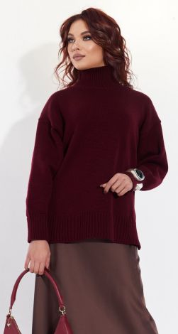 Модный вязанный свитер