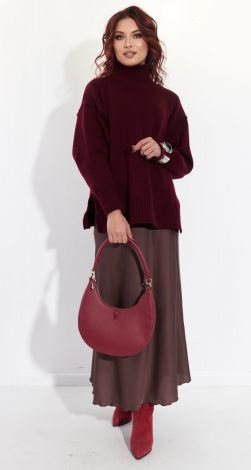 Модный вязанный свитер