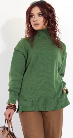 Модный вязанный свитер