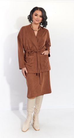 Костюмы женские