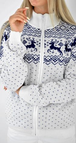 Кофта  с оленями 
