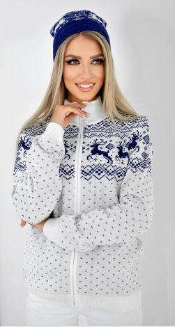 Кофта  с оленями 