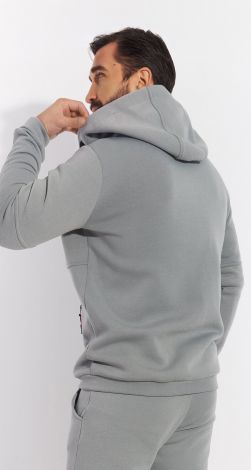 Мужские спортивные костюмы