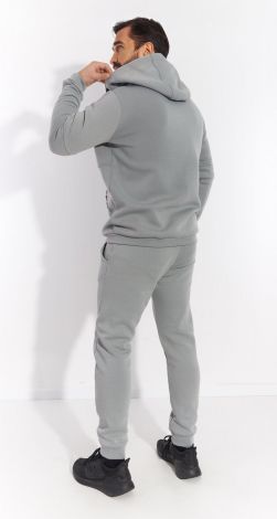 Мужской спортивный костюм на флисе
