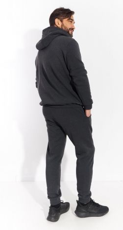 Мужские спортивные костюмы