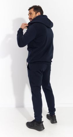 Мужские спортивные костюмы