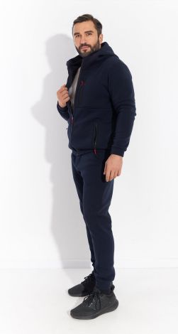 Мужские спортивные костюмы