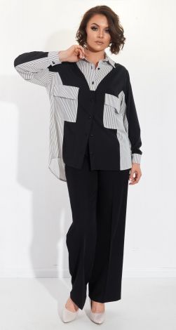 Стильний брючний костюм