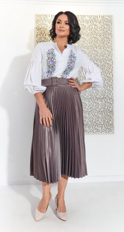 Ошатний костюм в українському стилі!