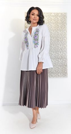 Ошатний костюм в українському стилі!