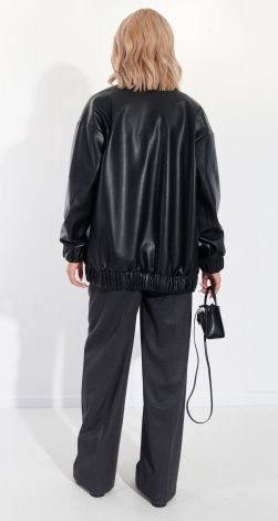 Жіночий верхній одяг