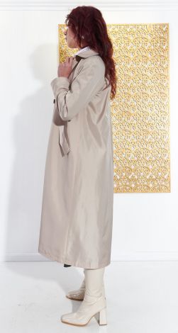 Жіночий верхній одяг