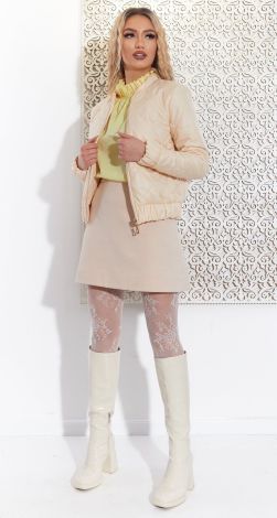 Жіночий верхній одяг