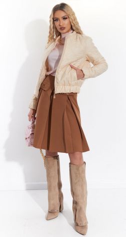 Жіночий верхній одяг