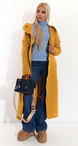 Тёплый кардиган с капюшоном