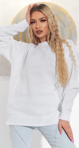 Свободный свитер крупной вязки